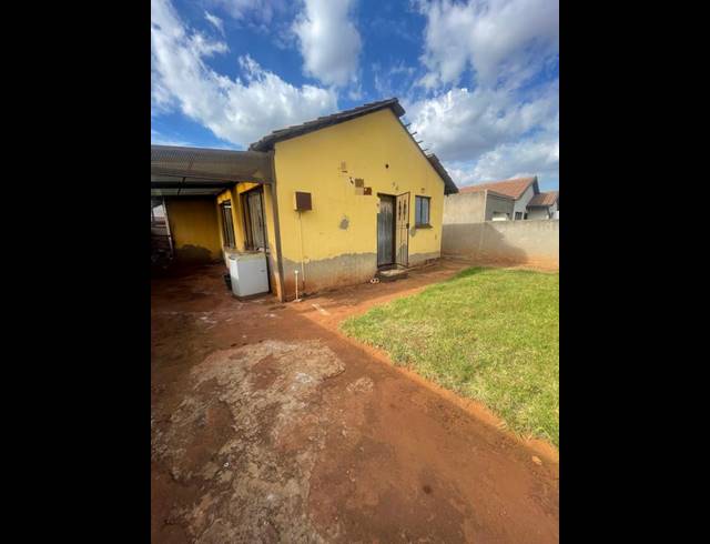 3 BEDROOM HOUSE FOR SALE IN PROTEA GLEN